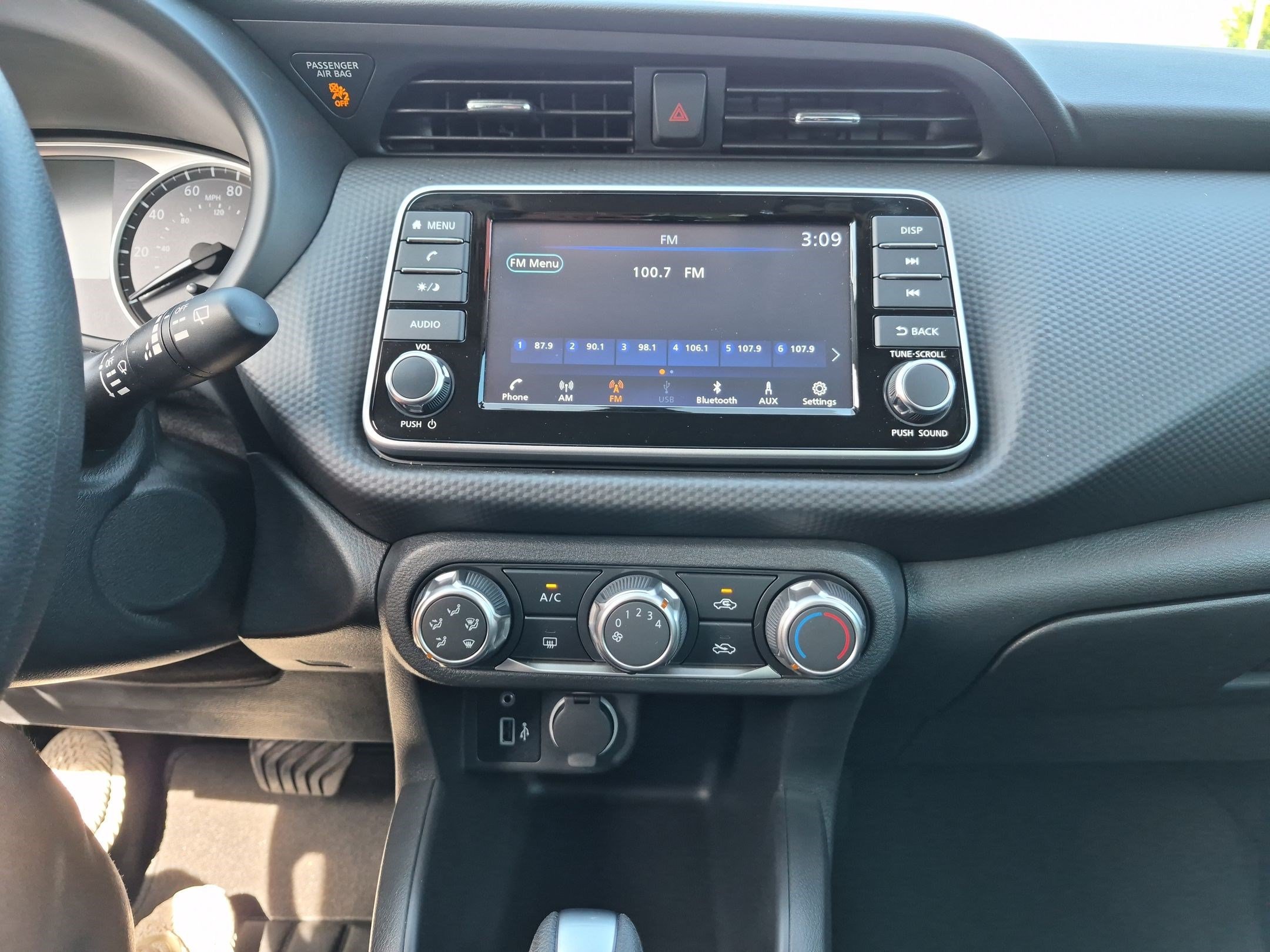 Used 2025 Nissan Kicks Play S FWD image 22