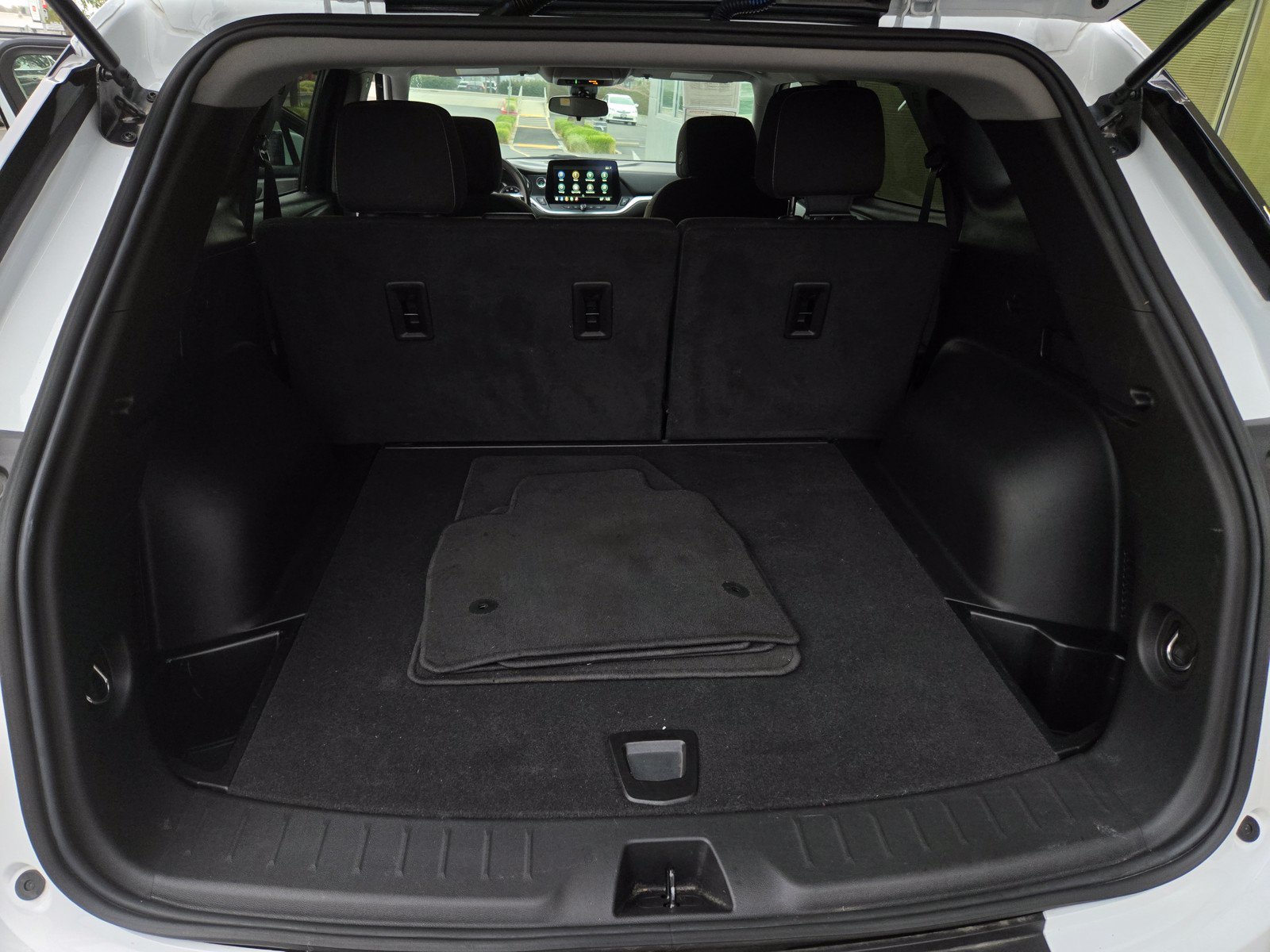 Used 2025 Chevrolet Blazer LT FWD image 22