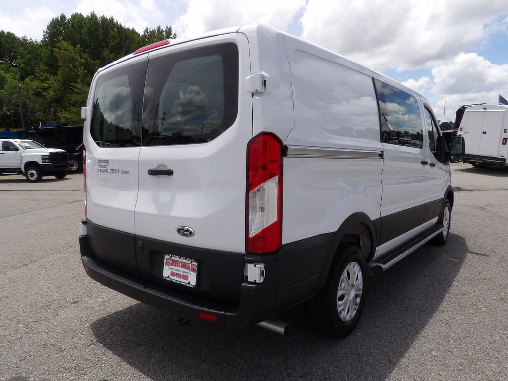 Used 2025 Ford Transit 250 Low Roof w/ Exterior Upgrade Package RWD image 7