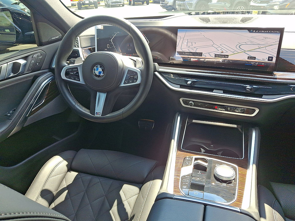 Used 2026 BMW X6 xDrive40i w/ Climate Comfort Package AWD/4WD image 15