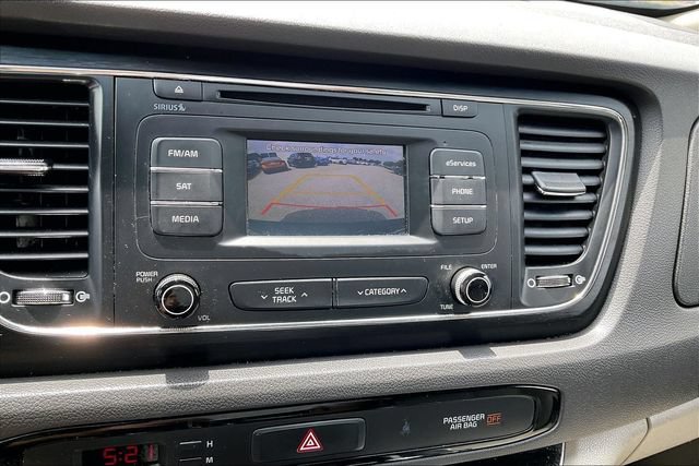 Used 2017 Kia Sedona LX w/ LX Essentials Premium Package FWD image 19