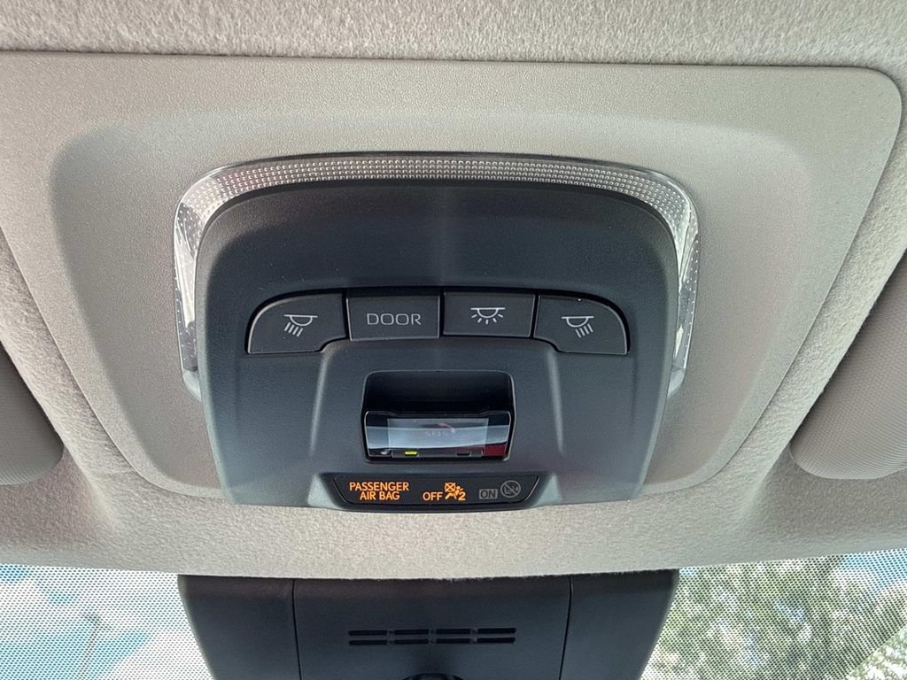 Used 2023 Toyota Corolla Cross L FWD image 42