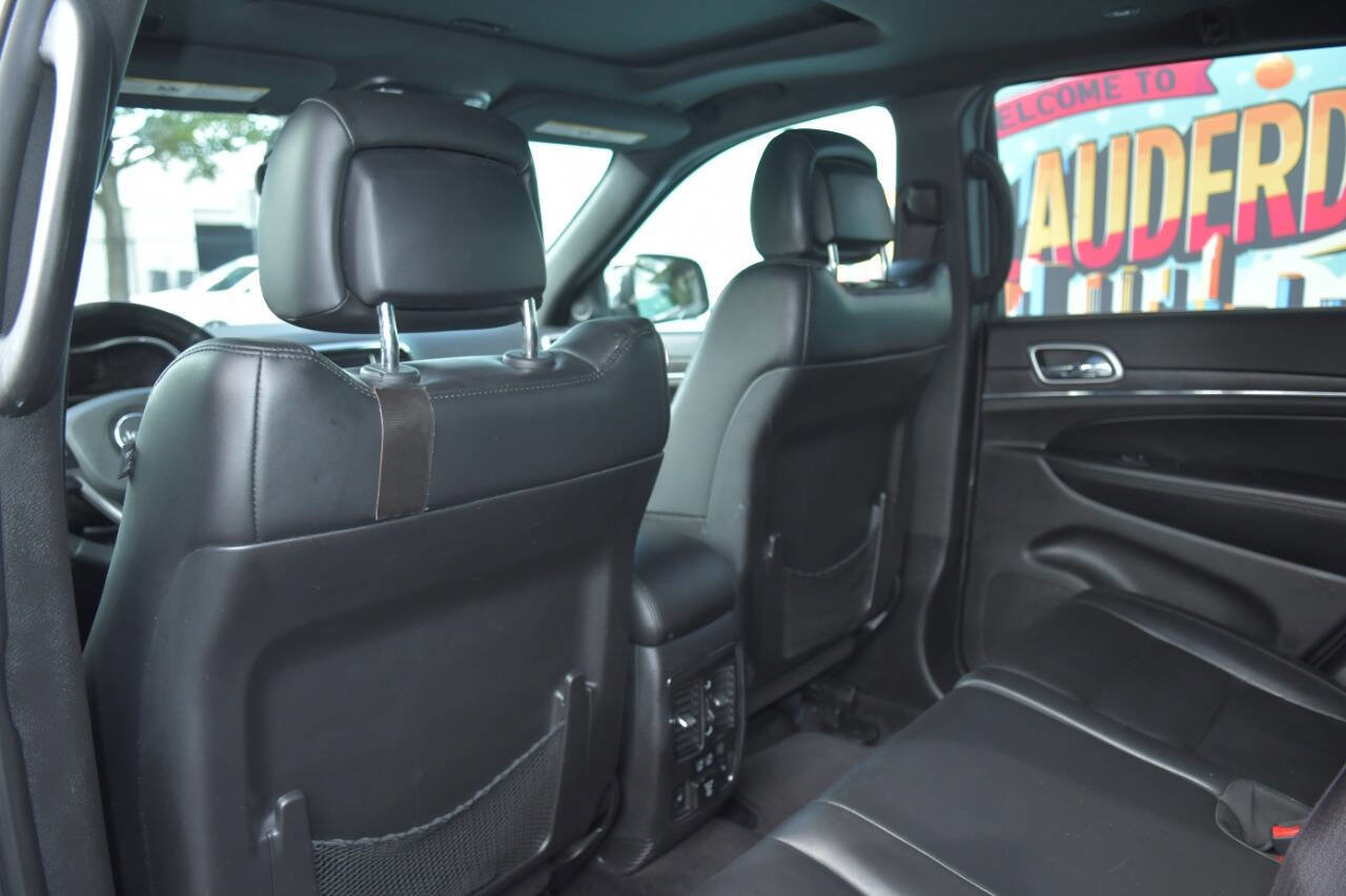 Used 2018 Jeep Grand Cherokee Limited AWD/4WD image 15