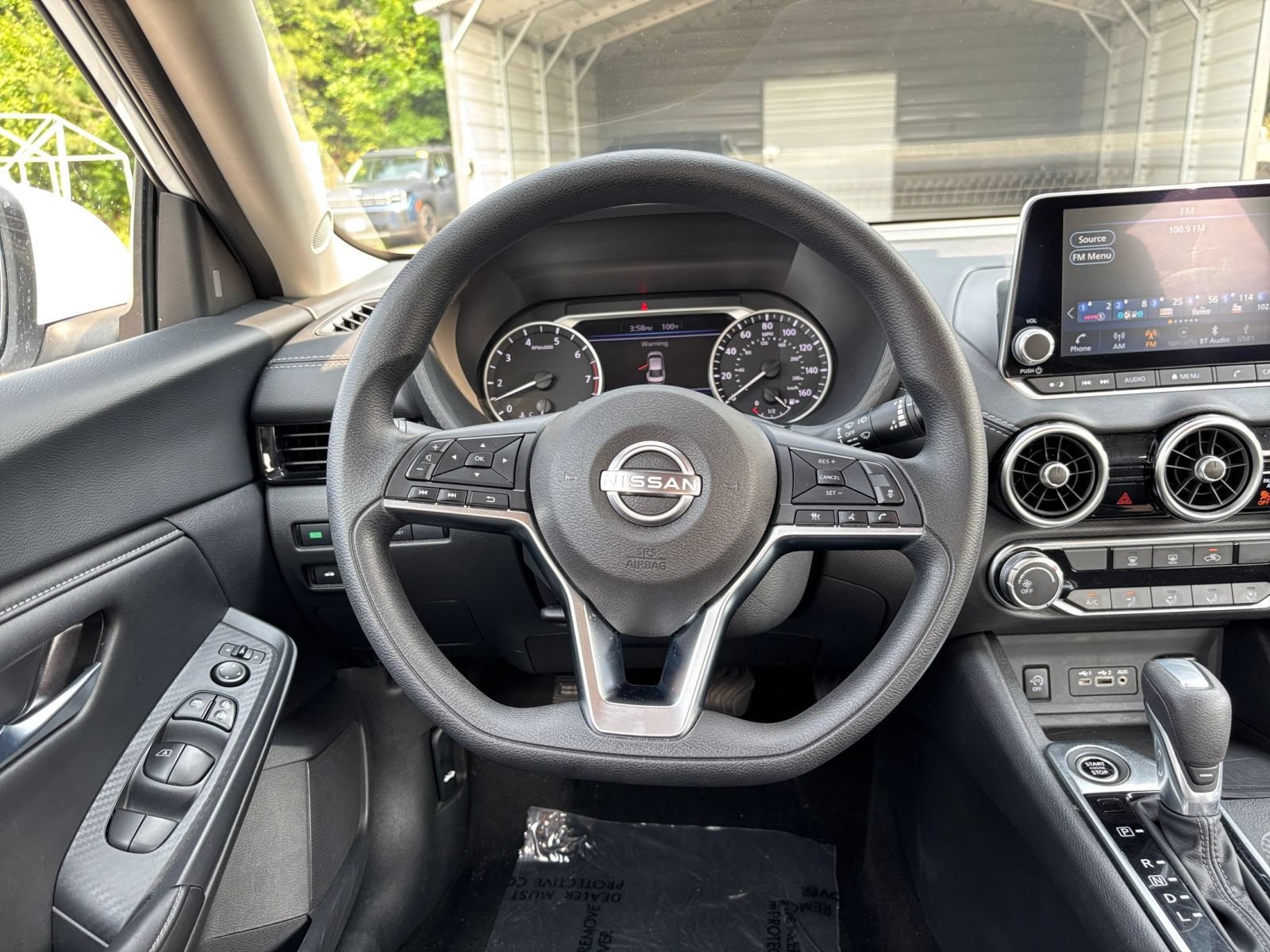 Used 2025 Nissan Sentra SV FWD image 31