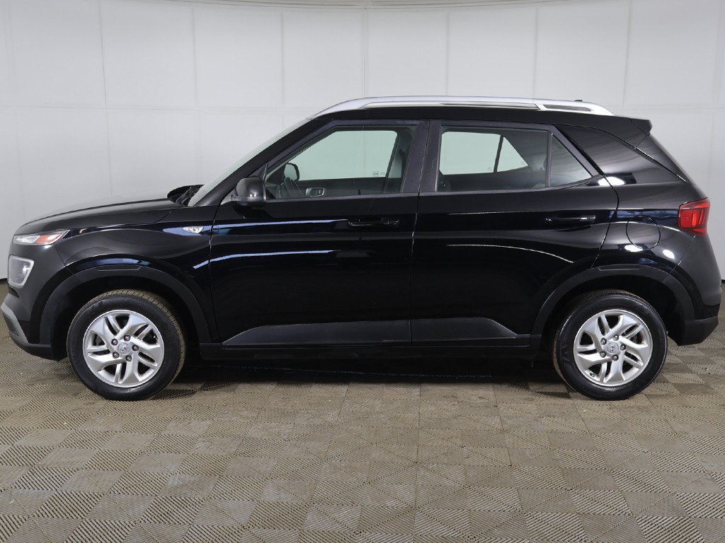 Used 2020 Hyundai Venue SEL FWD image 10