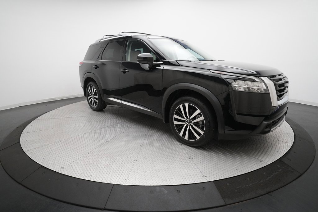 Certified 2024 Nissan Pathfinder Platinum w/ Cargo Package image 13