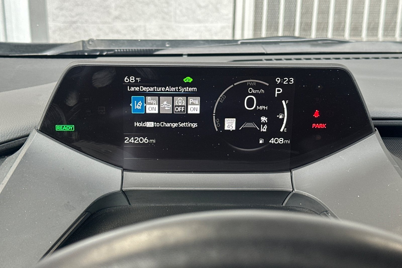 Certified 2025 Toyota Prius XLE FWD image 22
