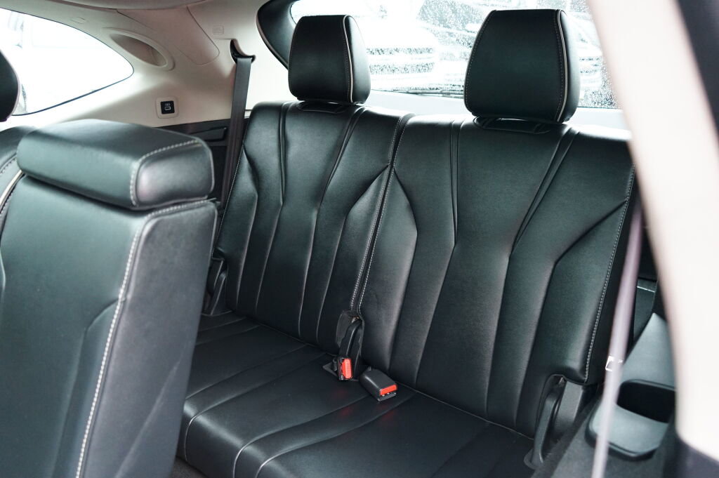 Used 2022 Acura MDX SH-AWD w/ Advance Package image 13
