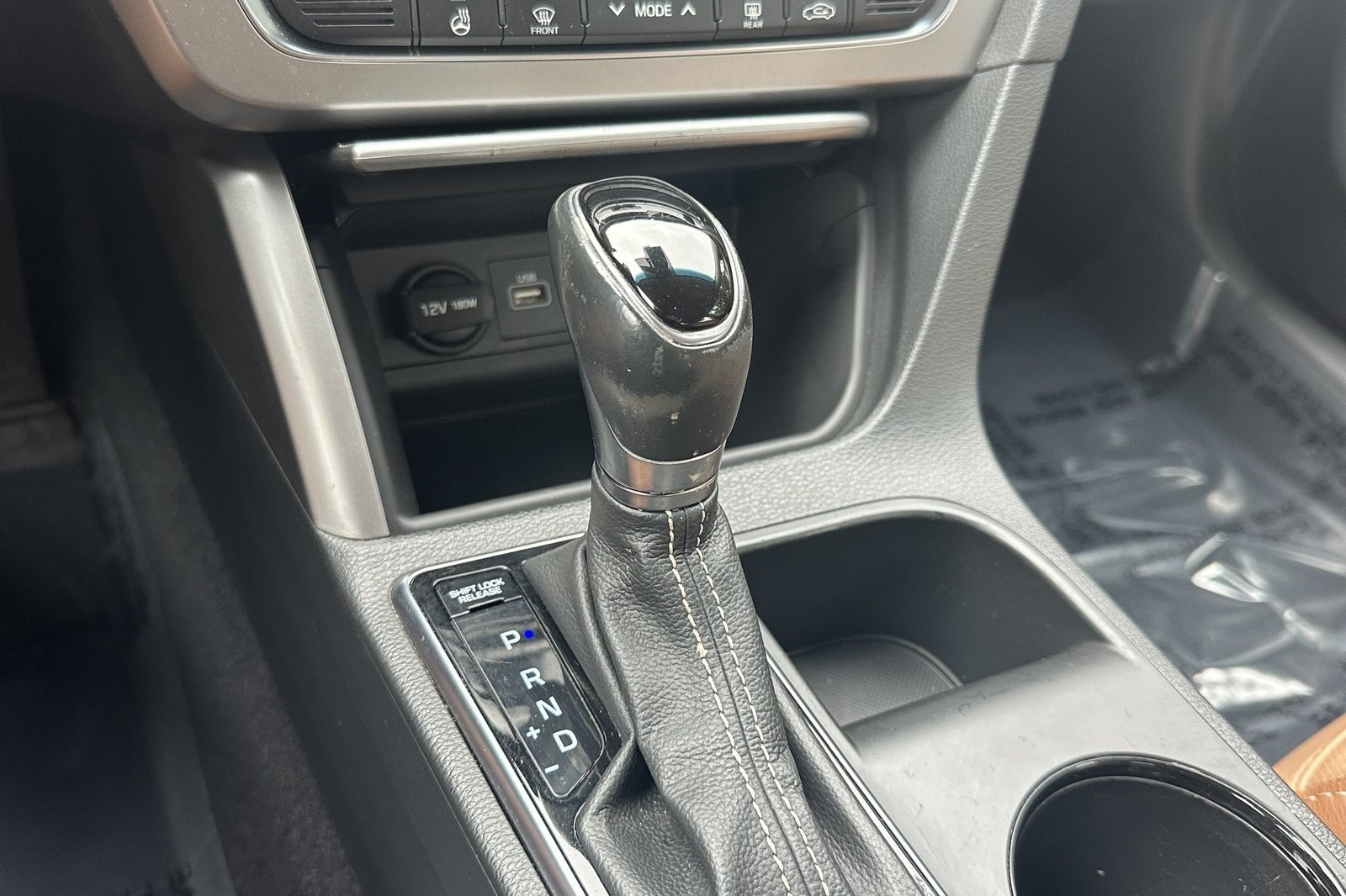 Used 2015 Hyundai Sonata Limited w/ Option Group 06 FWD image 25