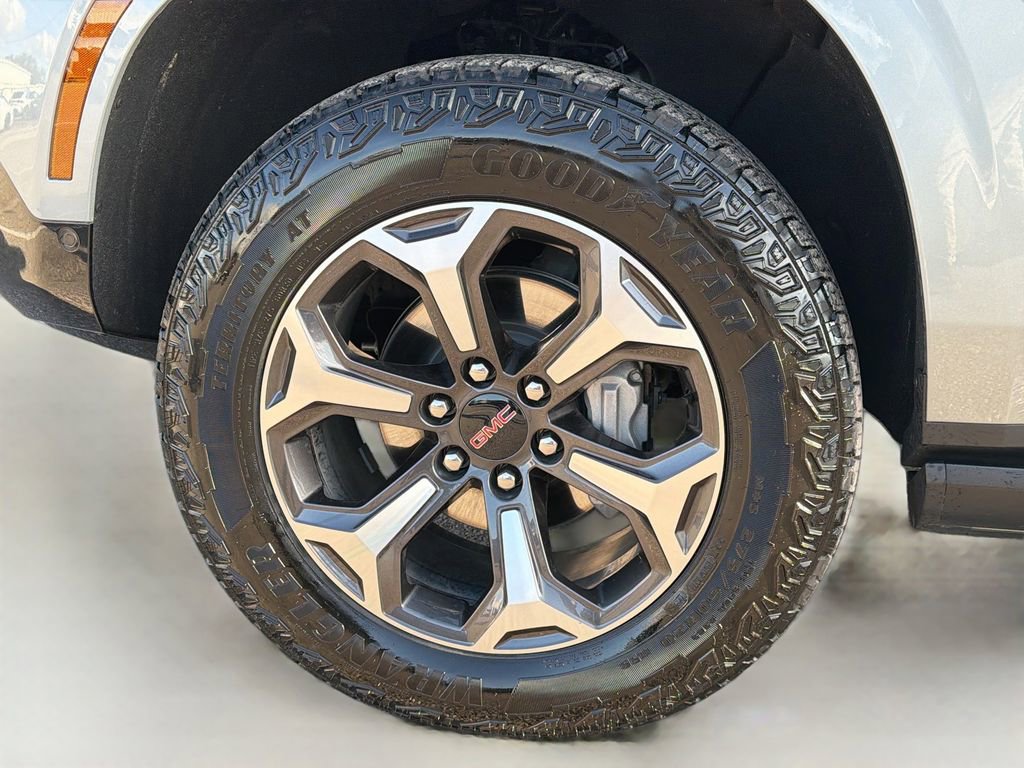 Used 2025 GMC Yukon AT4 Ultimate image 42