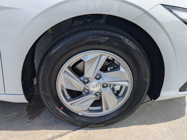 New 2026 Hyundai Elantra SE image 8