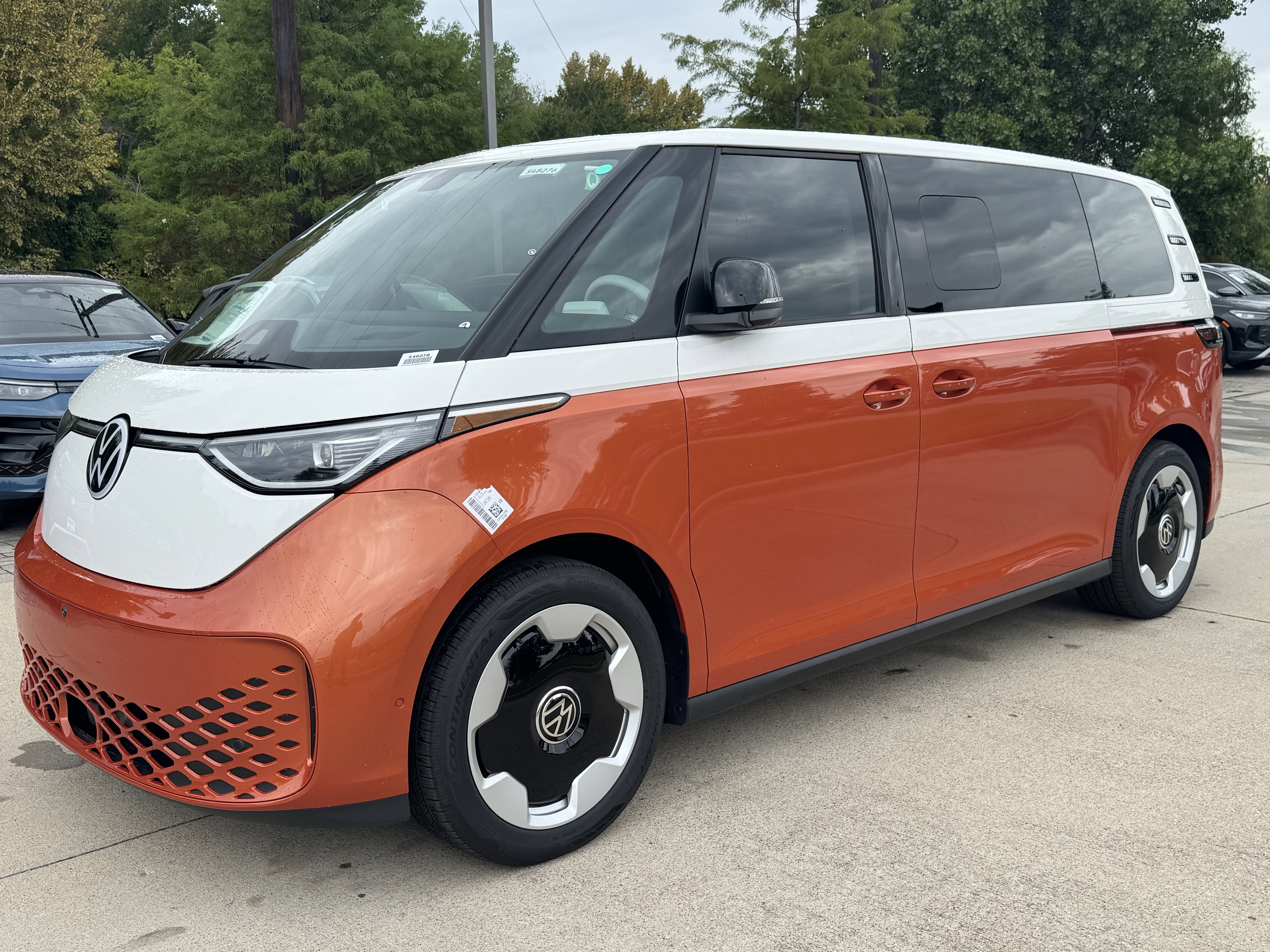 New 2025 Volkswagen ID. Buzz Pro S Plus image 2