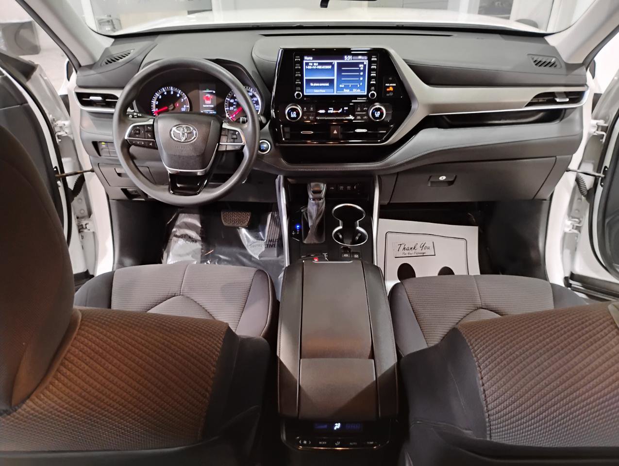 Used 2021 Toyota Highlander L image 48