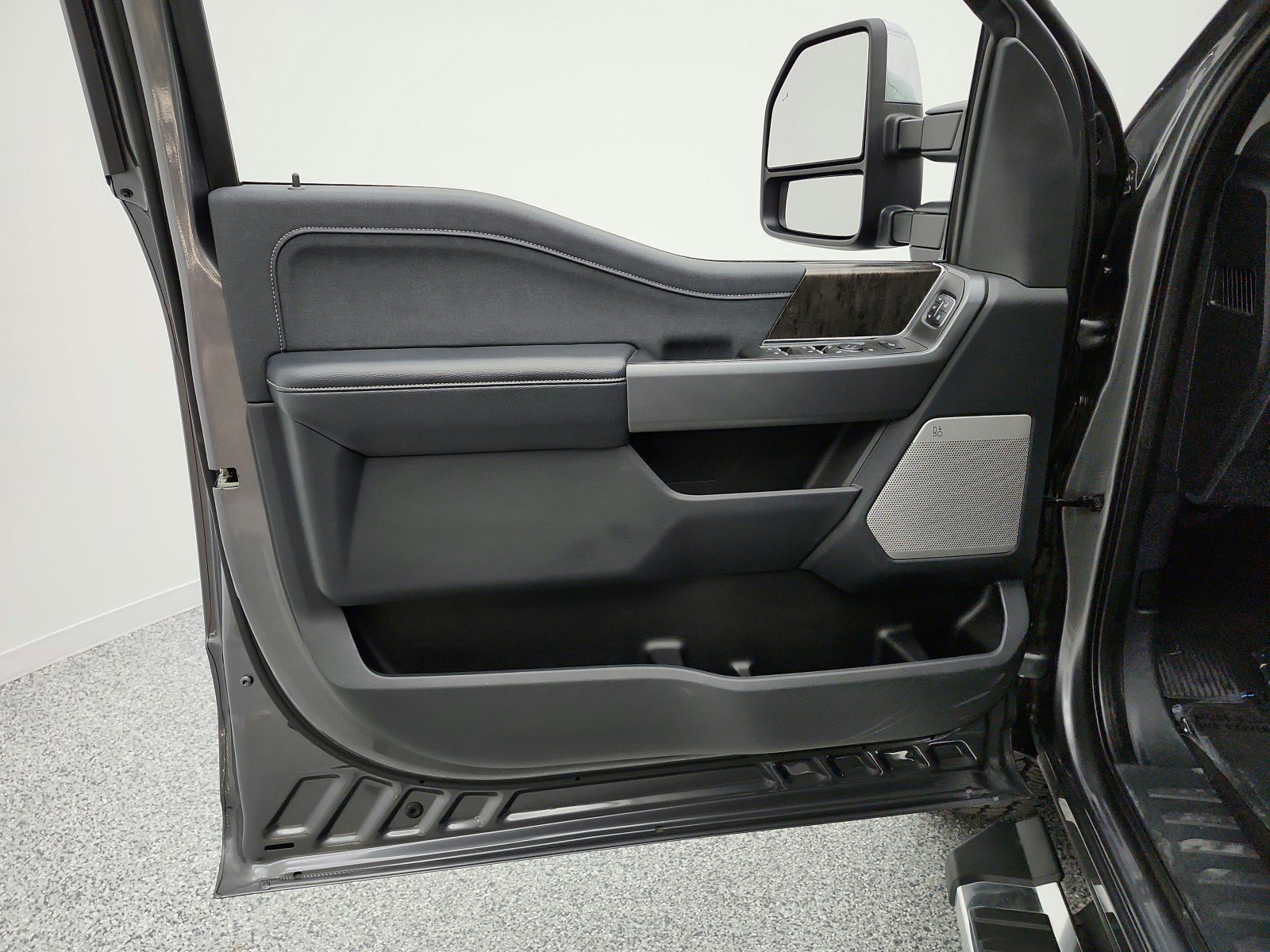 Used 2025 Ford F250 Lariat w/ Chrome Package AWD/4WD image 14