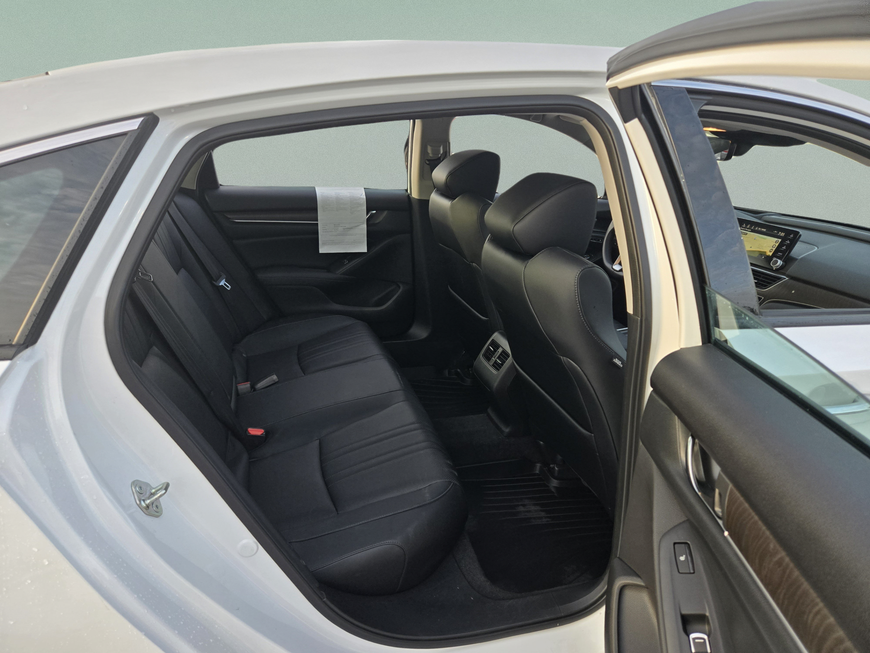 Used 2018 Honda Accord Touring image 22