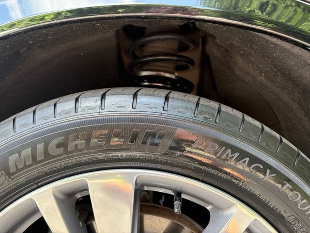 Certified 2024 Cadillac XT6 Premium Luxury w/ LPO, Floor Liner Package AWD/4WD image 13