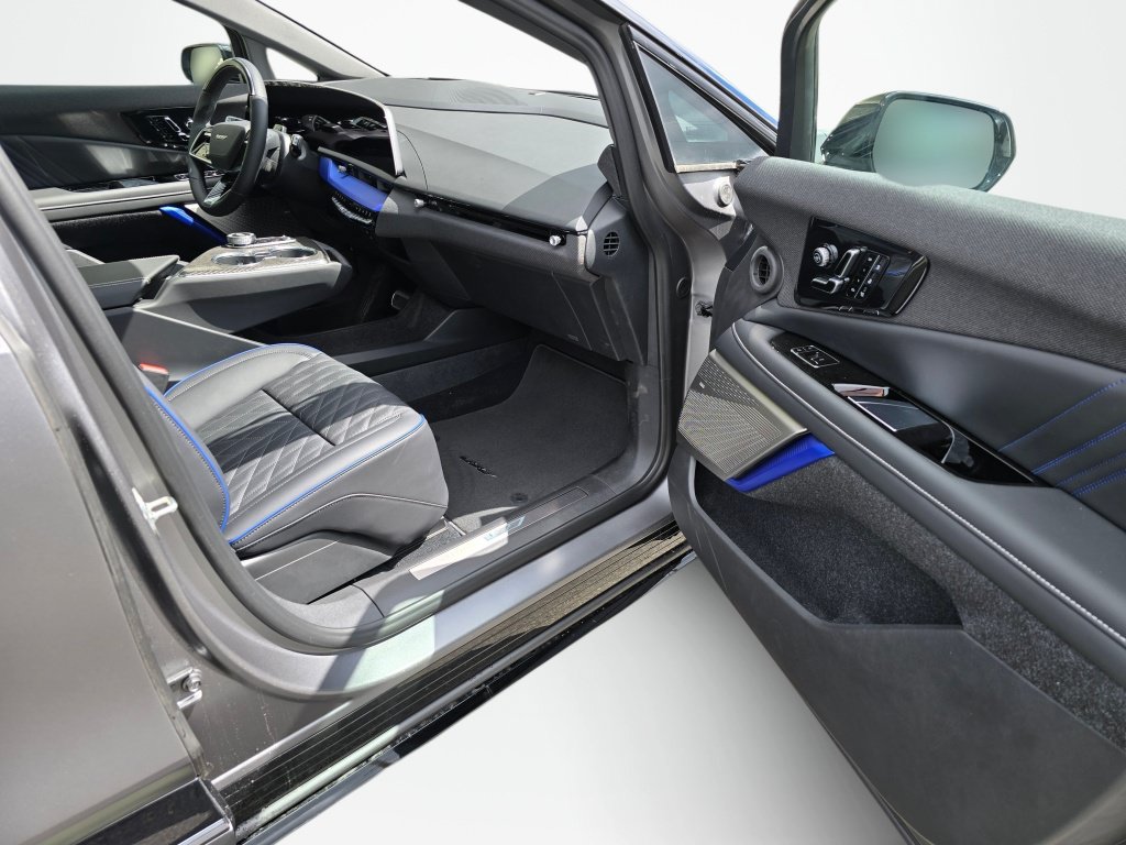 New 2026 Cadillac Optiq V w/ Magnus Launch Edition AWD/4WD image 18