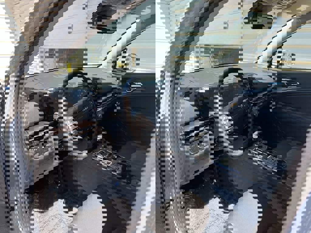 New 2026 Kia Sportage EX image 10