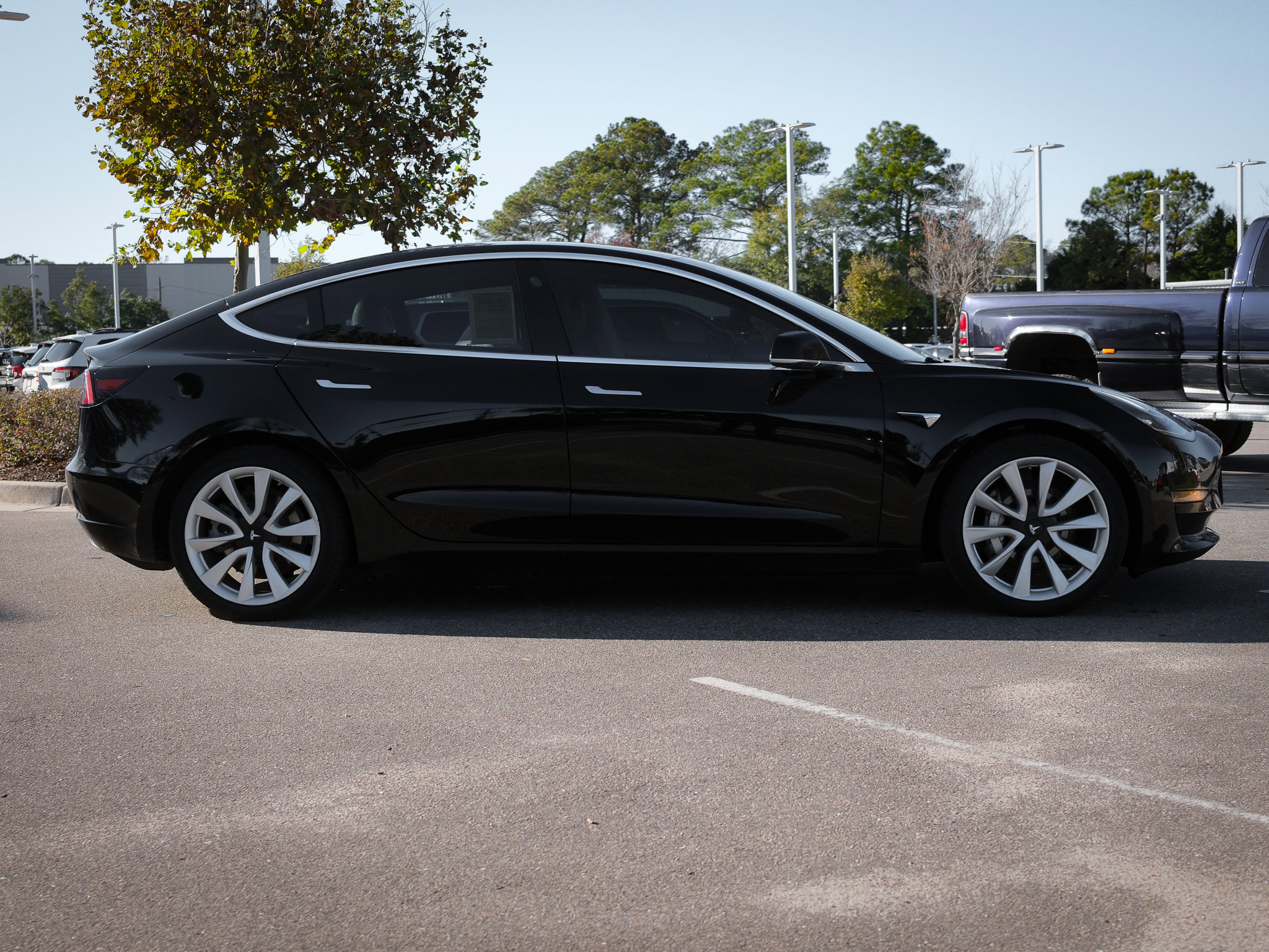 Used 2018 Tesla Model 3 Long Range image 11