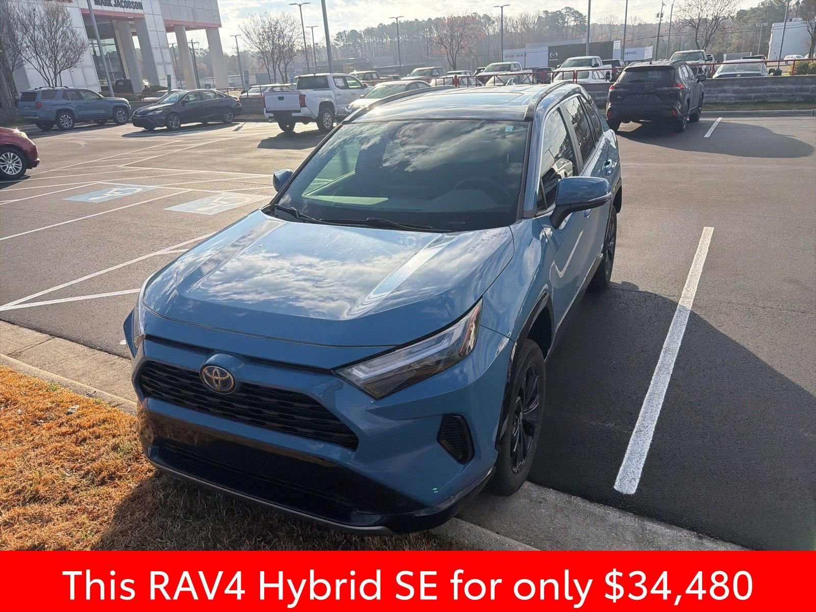 Used 2023 Toyota RAV4 SE w/ Convenience Package AWD/4WD image 13