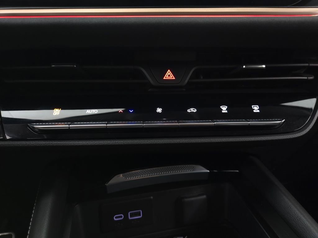 Used 2025 Buick Envision Sport Touring image 28