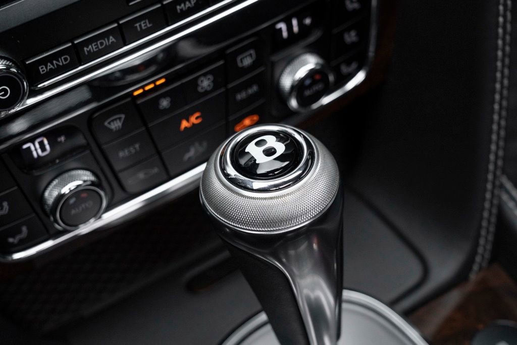 Used 2014 Bentley Flying Spur W12 image 32