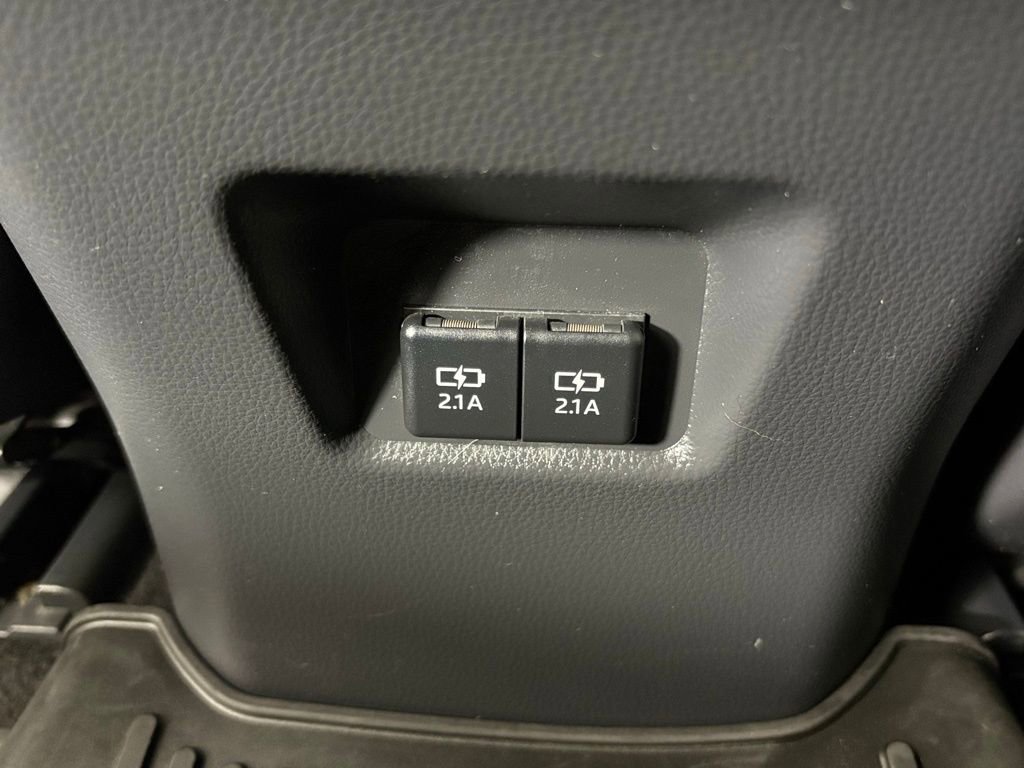 Used 2019 Toyota RAV4 XLE Premium image 36