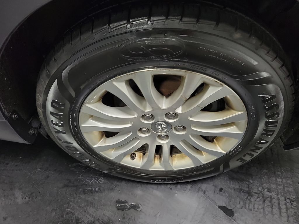 Used 2017 Toyota Sienna XLE Premium FWD image 12