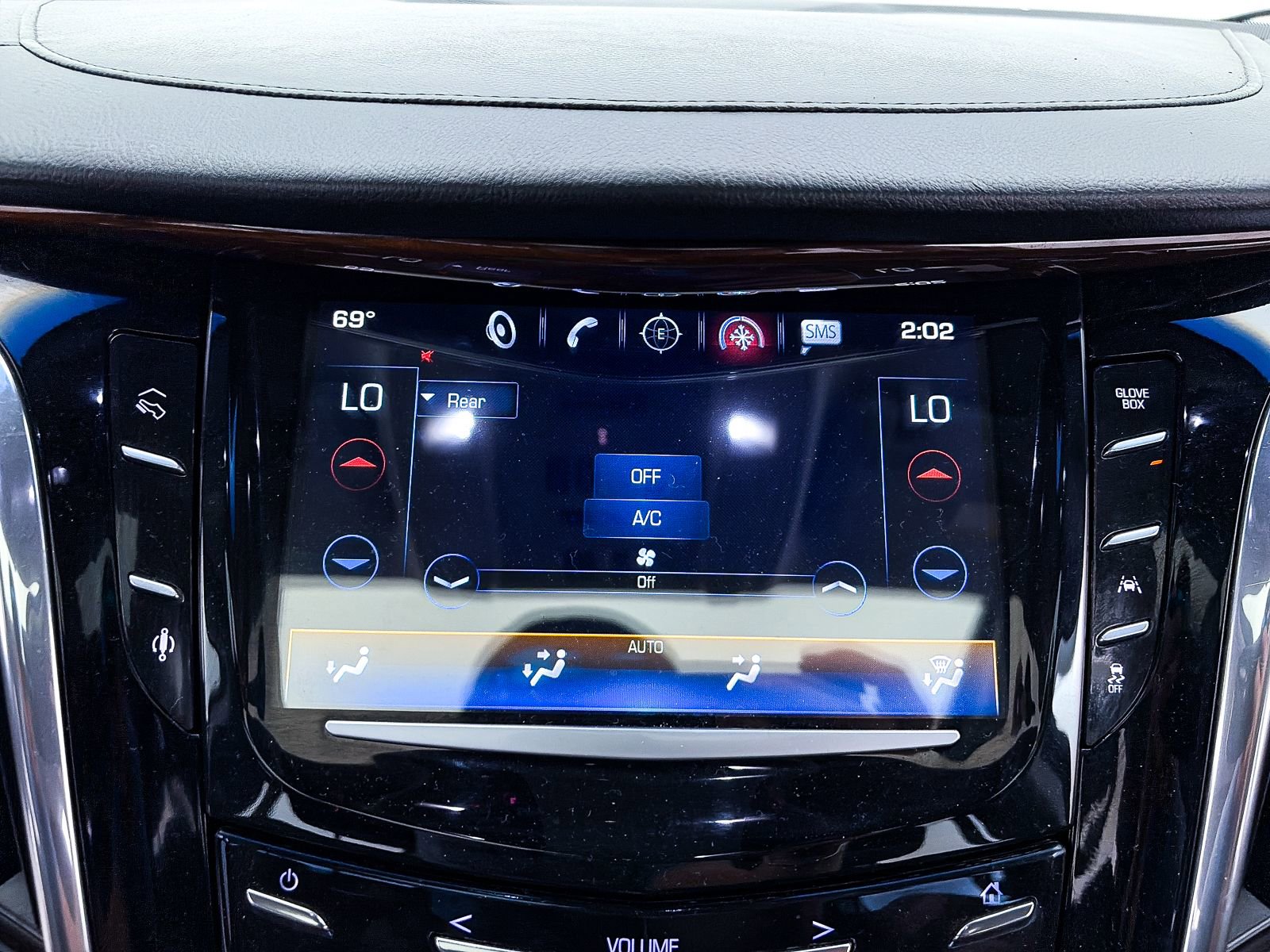 Used 2016 Cadillac Escalade Luxury image 19