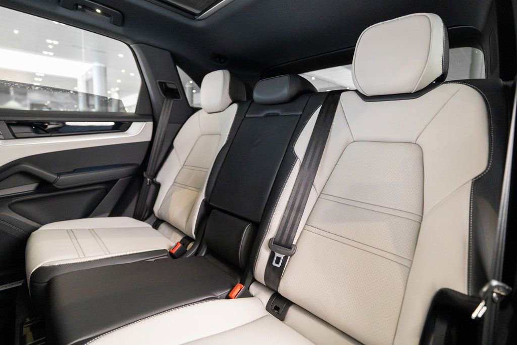 New 2026 Porsche Cayenne S AWD/4WD image 36