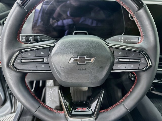 Used 2024 Chevrolet Equinox EV RS FWD image 19