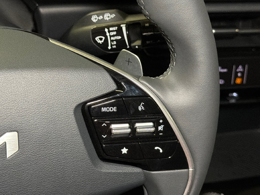 Certified 2024 Kia Niro EX w/ EX Cold Weather Package FWD image 25