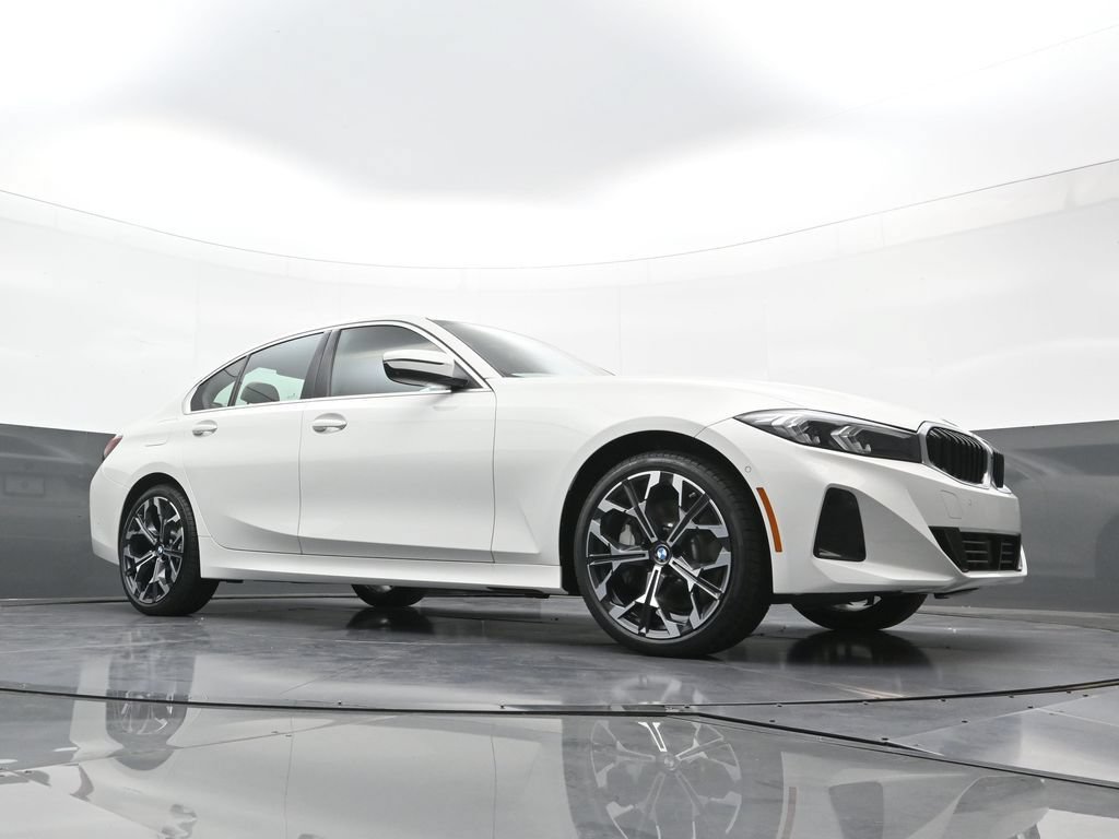 New 2026 BMW 330i xDrive Sedan w/ Convenience Package AWD/4WD image 20