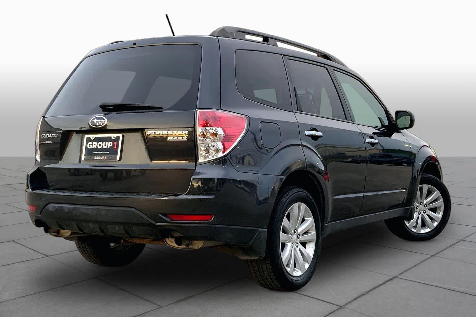 Used 2011 Subaru Forester 2.5X Premium w/ All-Weather Pkg AWD/4WD image 10