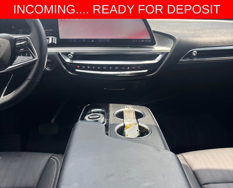 Used 2024 Cadillac Lyriq Luxury w/ LPO, Floor Liner Package AWD/4WD image 9