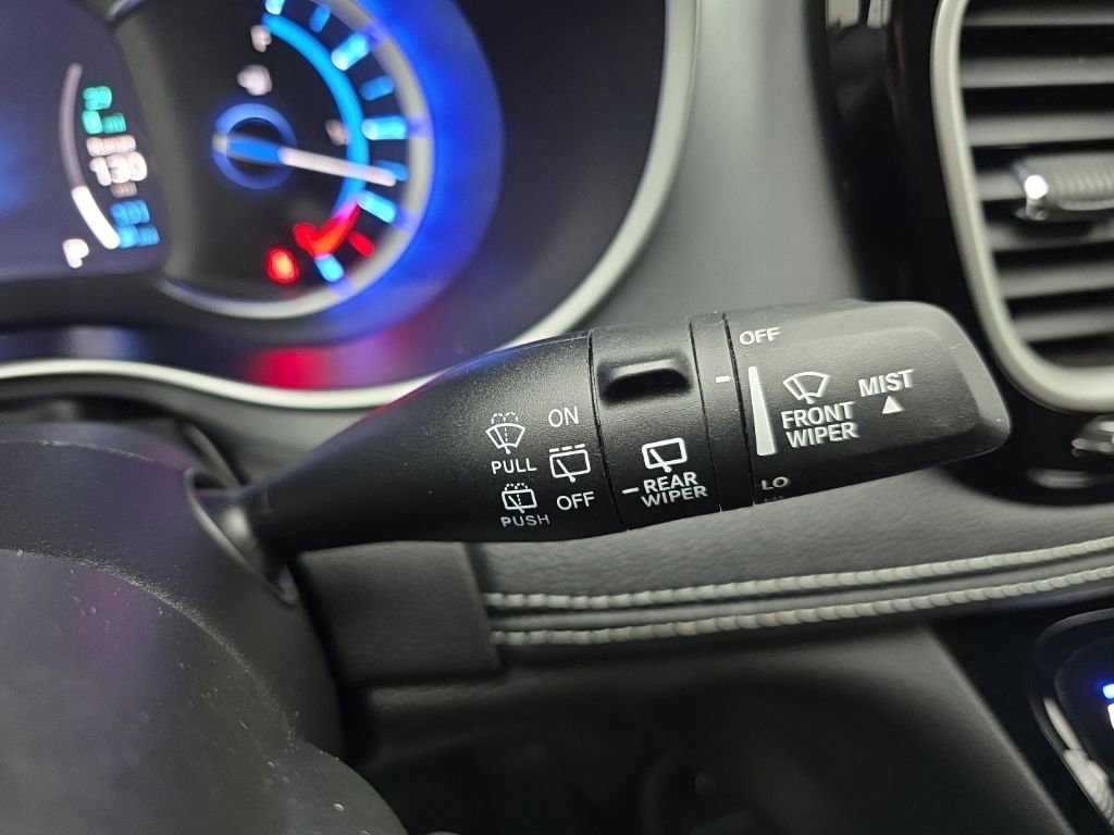 Used 2023 Chrysler Pacifica Touring-L w/ S Appearance Package image 24