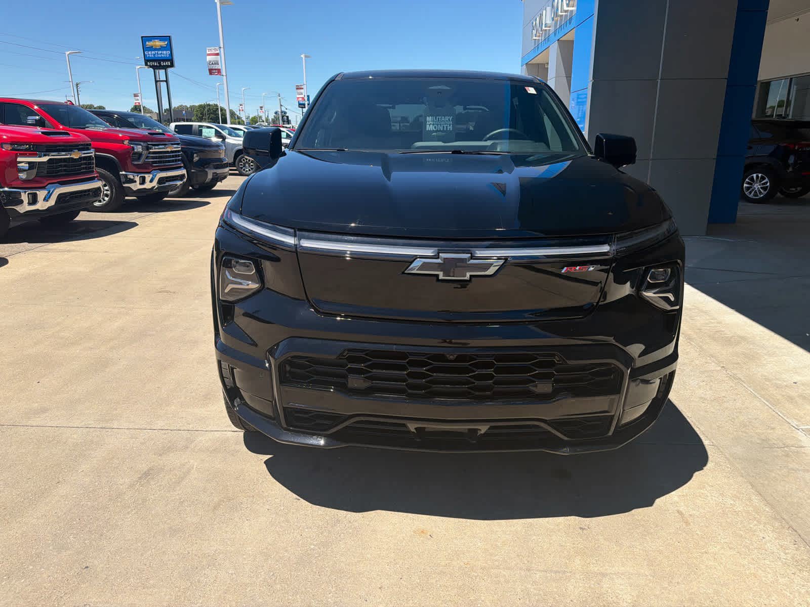 New 2025 Chevrolet Silverado EV RST AWD/4WD image 10