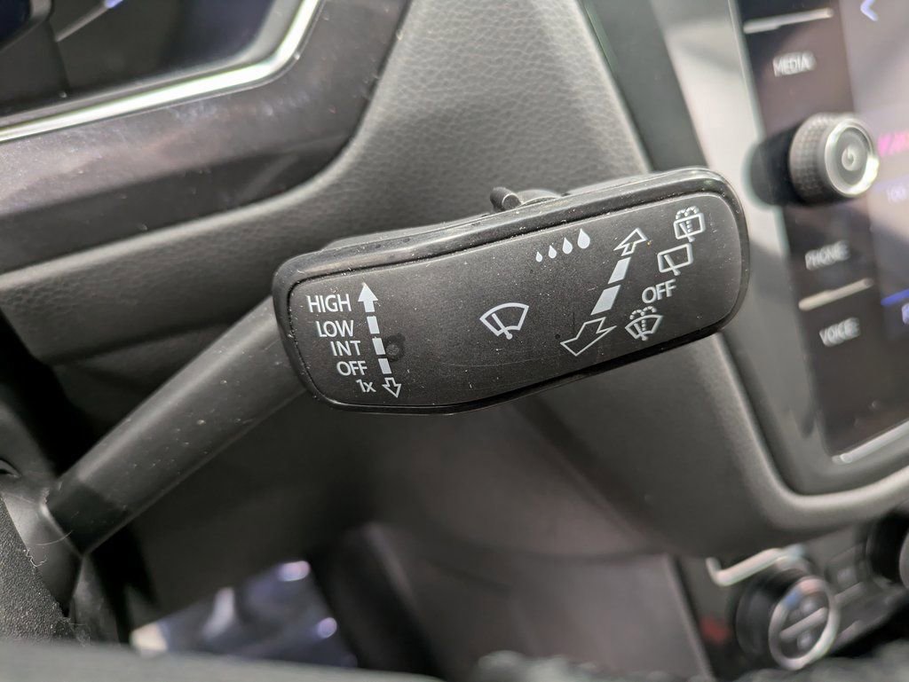 Used 2020 Volkswagen Tiguan SEL image 20