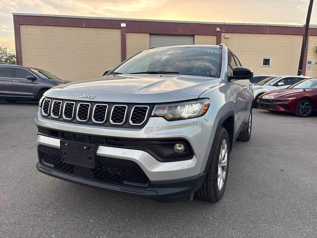 Used 2024 Jeep Compass Latitude AWD/4WD image 7