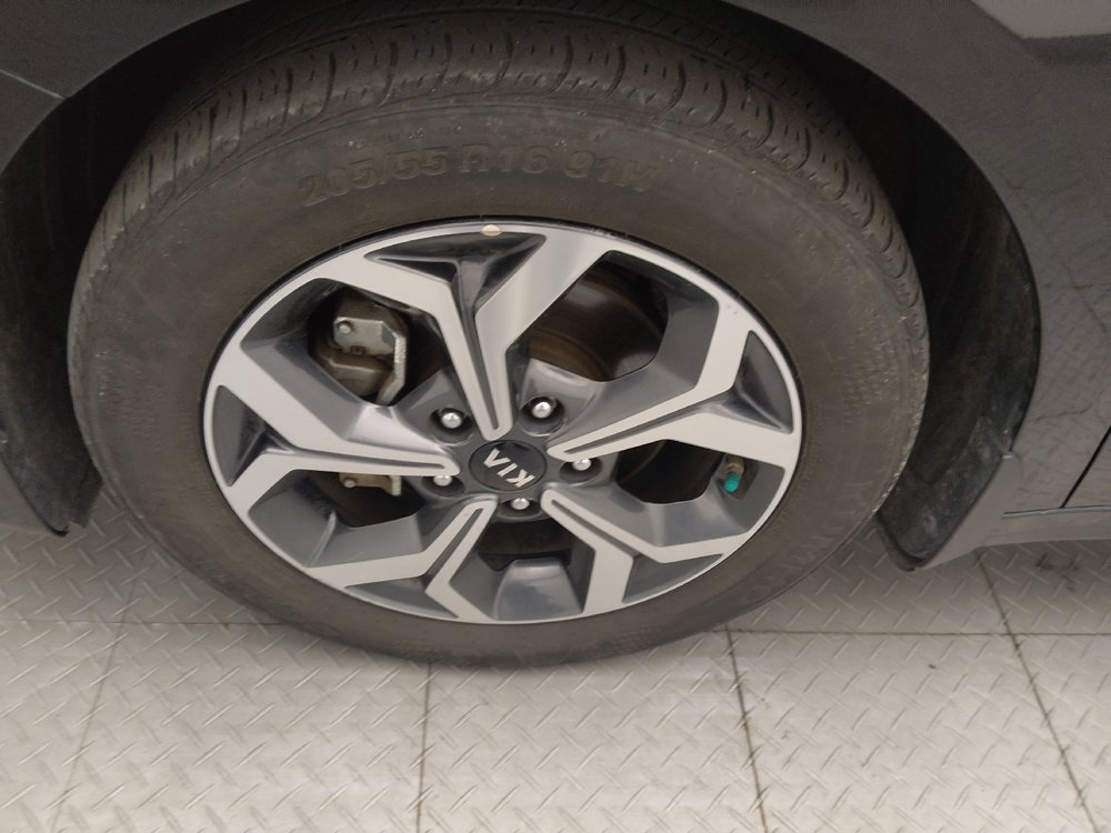 Used 2021 Kia Forte LXS FWD image 31
