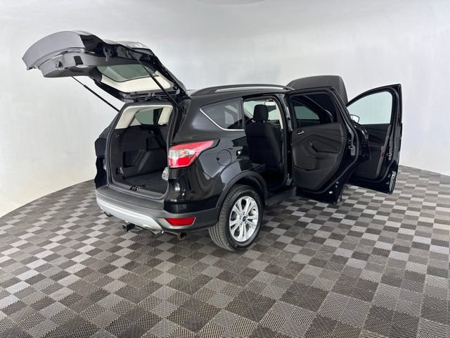 Used 2018 Ford Escape SE w/ Ford Safe & Smart Package FWD image 14