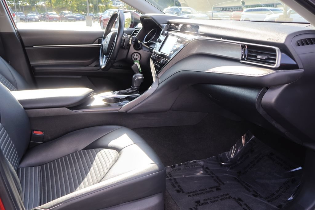 Used 2019 Toyota Camry SE FWD image 22