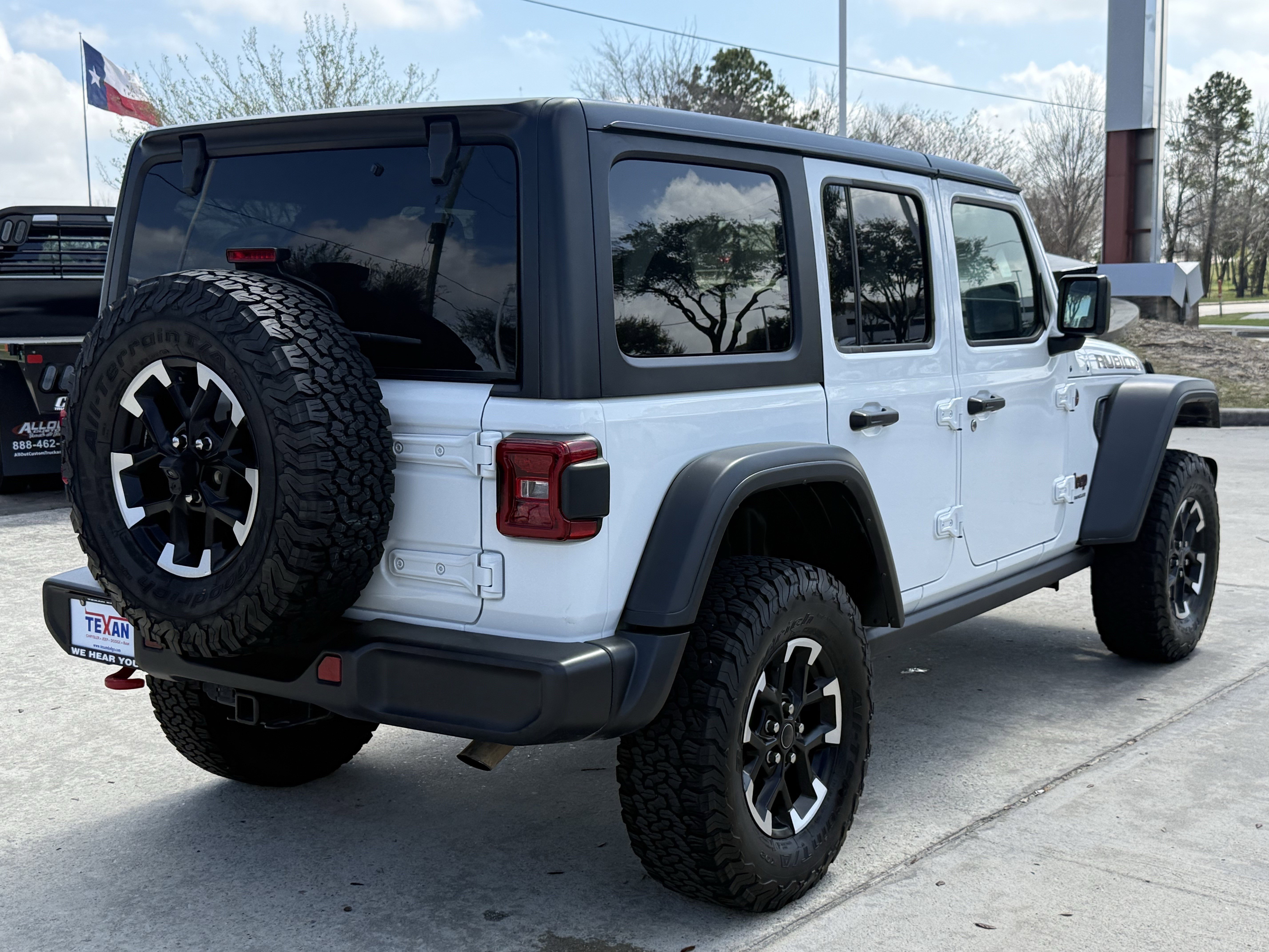 Used 2025 Jeep Wrangler Unlimited Rubicon image 5