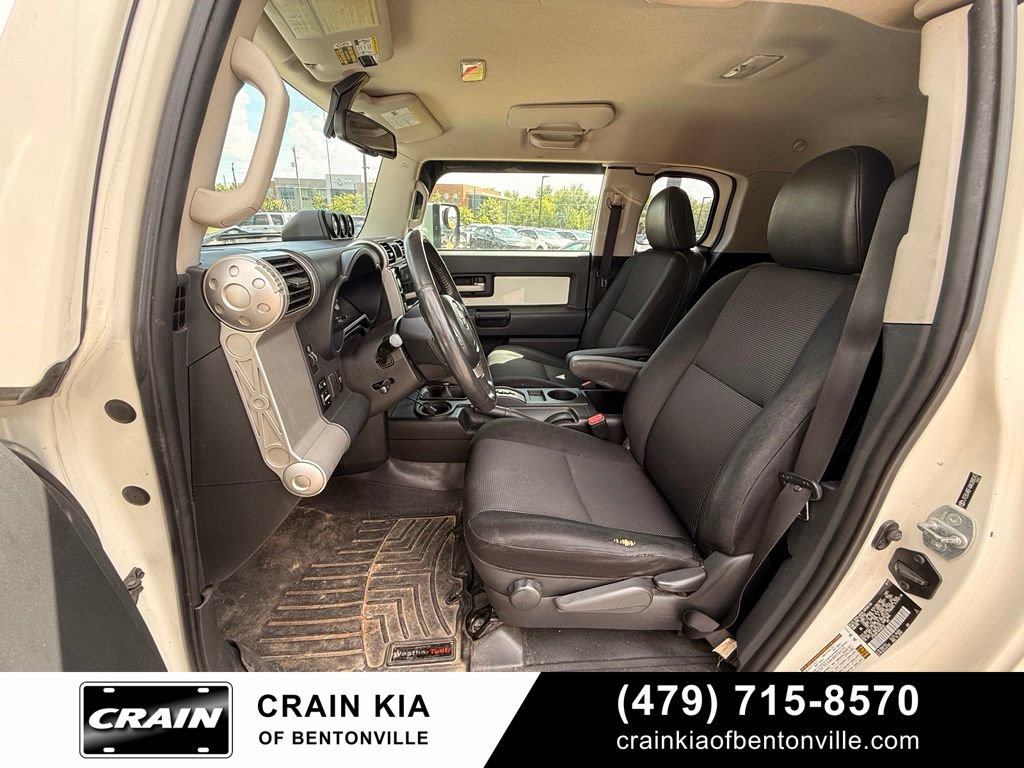 Used 2010 Toyota FJ Cruiser 4WD image 21