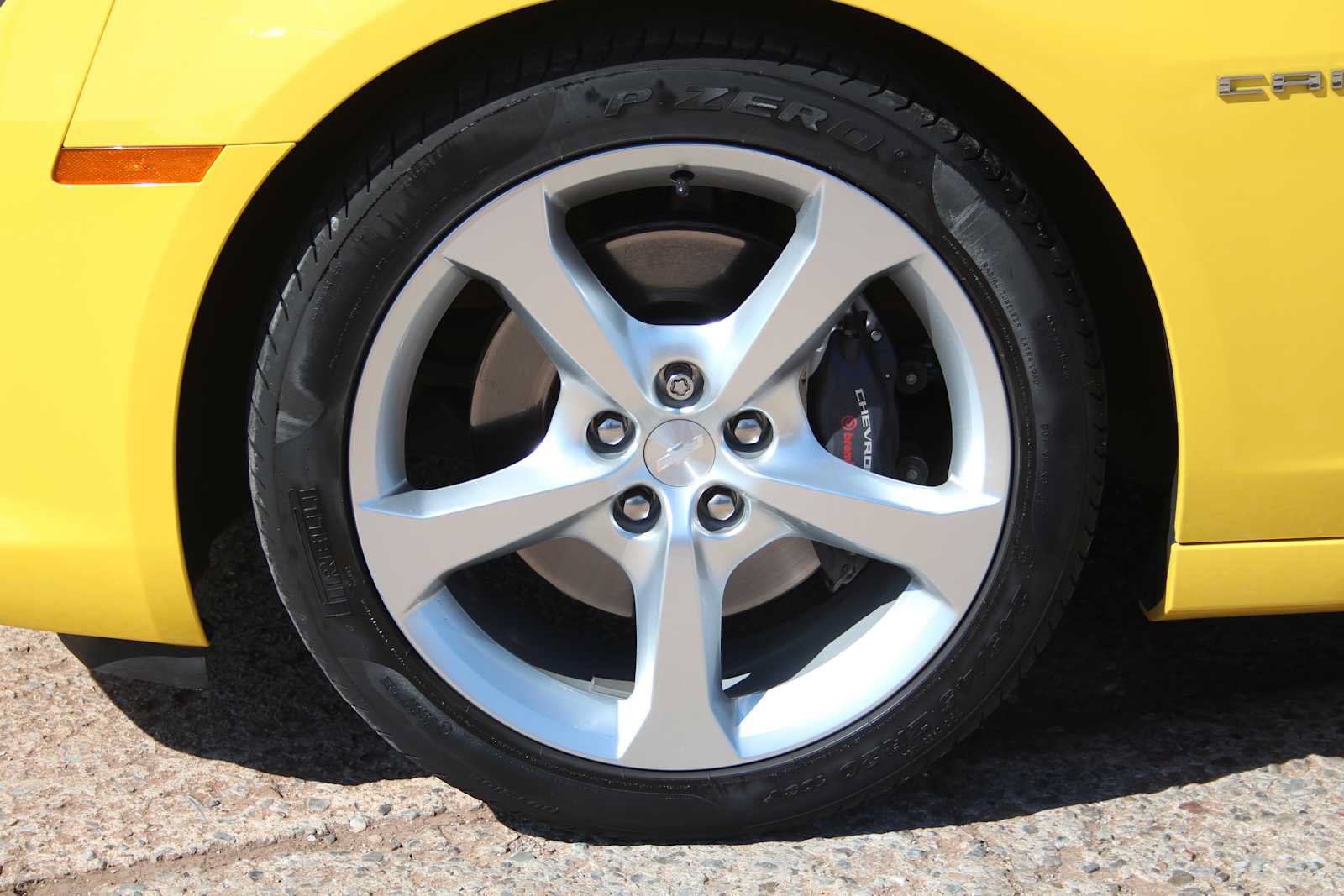 Used 2015 Chevrolet Camaro SS RWD image 17