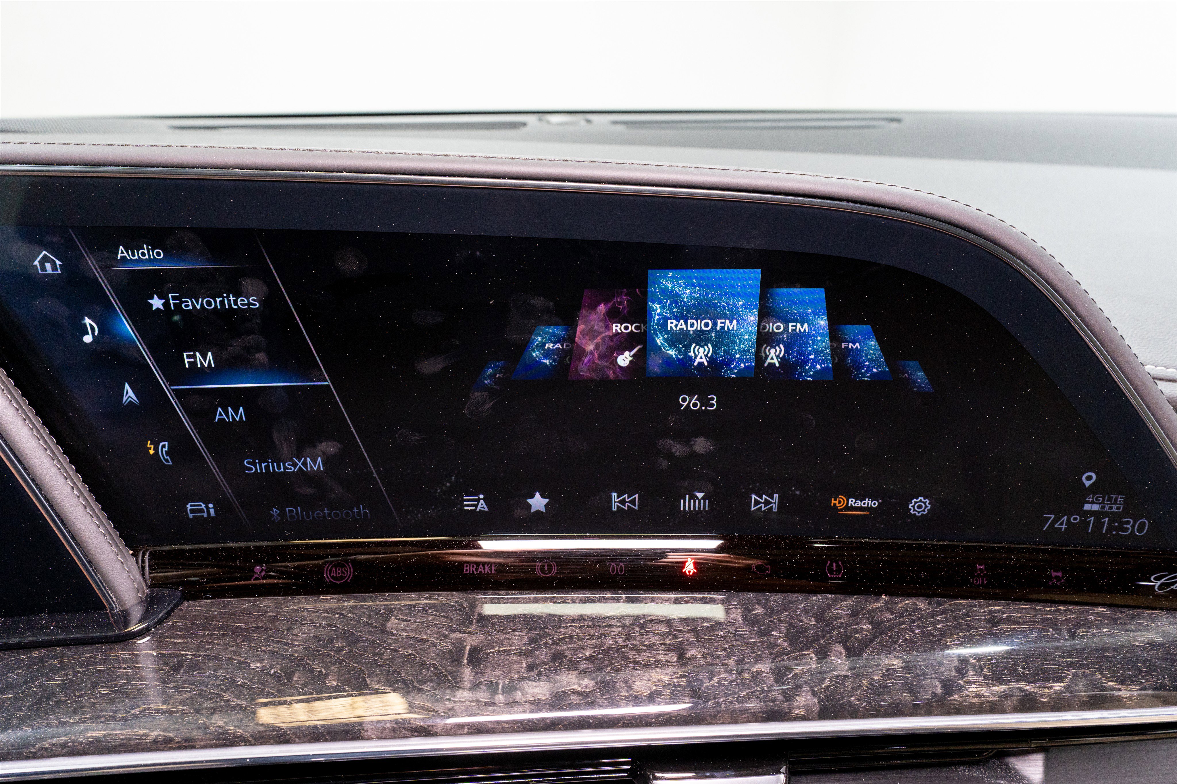 Used 2021 Cadillac Escalade Premium Luxury w/ Driver Assist Tech Package image 22