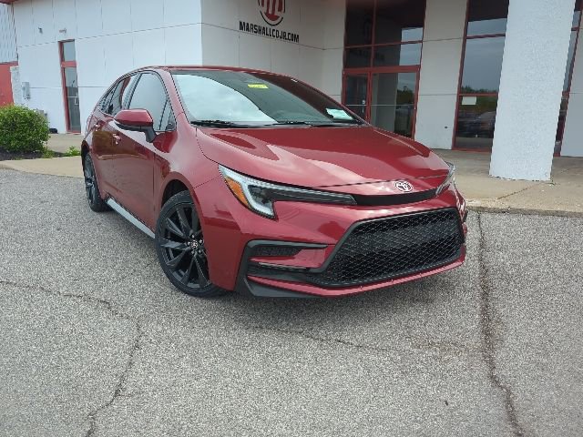 Used 2024 Toyota Corolla SE FWD image 2