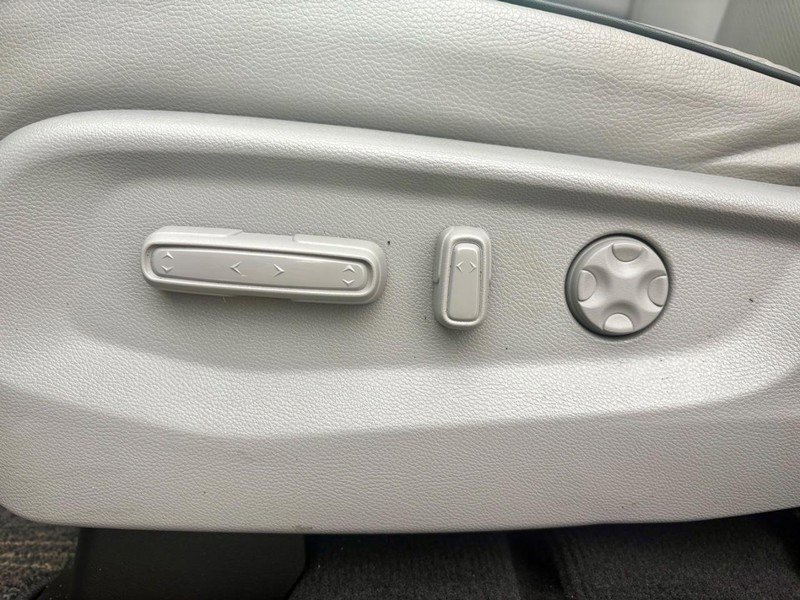 Used 2023 Honda Odyssey Elite image 39