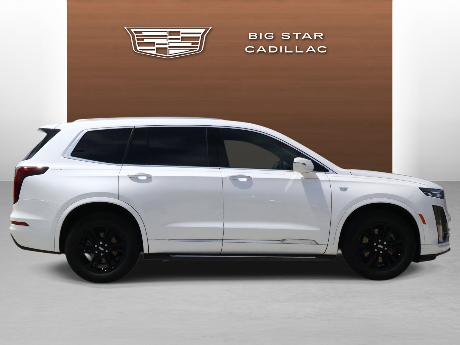 Certified 2023 Cadillac XT6 Luxury FWD image 6