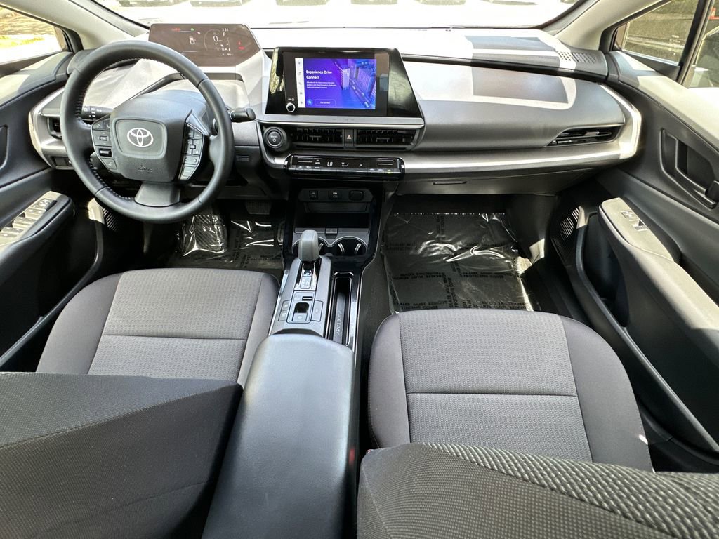 Used 2025 Toyota Prius LE FWD image 14